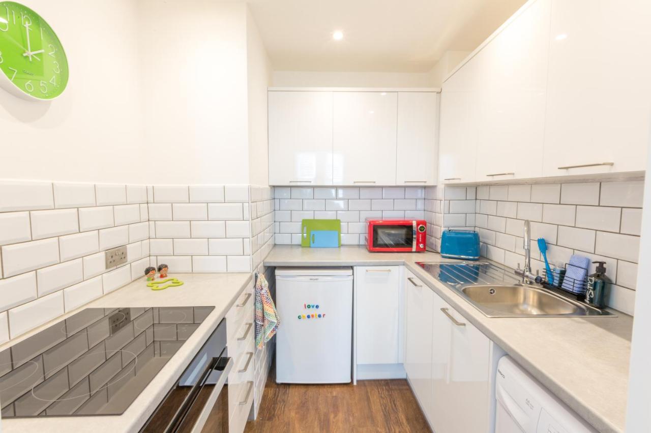 Chester Stays - Lovely Apartment In The Heart Of Chester With Free Parking Eksteriør billede